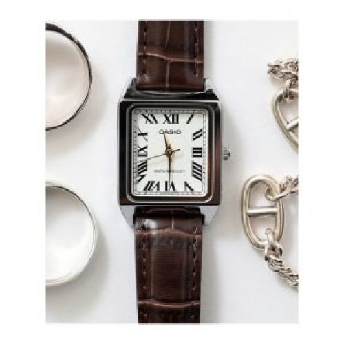 Casio – Élégante montre carrée femme – bracelet cuir marron – LTP-V007L-7B2UDF Casio – Élégante montre carrée femme – bracelet cuir marron – LTP-V007L-7B2UDF