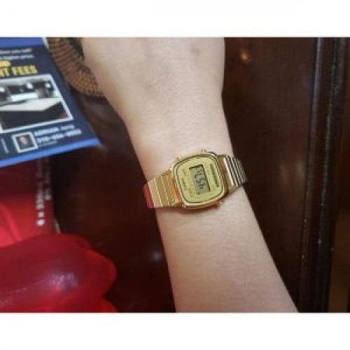 Casio – Montre femme Vintage Collection – Doré – Bracelet en acier inoxydable – LA670WGA-9DF Casio – Montre femme Vintage Collection – Doré – Bracelet en acier inoxydable – LA670WGA-9DF