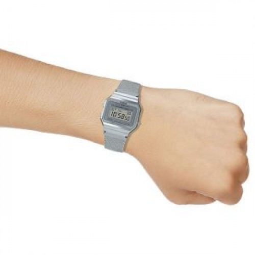 Casio – Montre Vintage SUPER SLIM – Digitale argentée – Bracelet milanais – A700WM-7ADF Casio – Montre Vintage SUPER SLIM – Digitale argentée – Bracelet milanais – A700WM-7ADF
