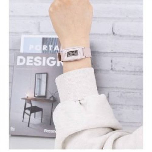 Casio – Montre numérique fine et légère – Résistante à l’eau – LF-10WH-4DF Casio – Montre numérique fine et légère – Résistante à l’eau – LF-10WH-4DF