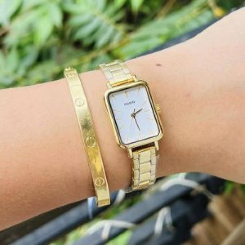 Casio – Montre pour femme – Style classique doré – Cadran blanc – LTP-V009G-7EUDF Casio – Montre pour femme – Style classique doré – Cadran blanc – LTP-V009G-7EUDF