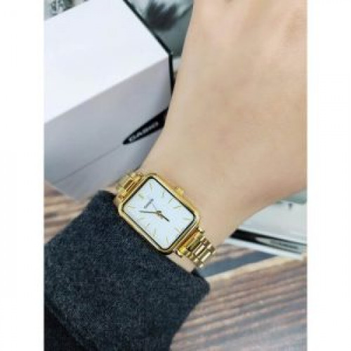 Casio – Montre pour femme – Style classique doré – Cadran blanc – LTP-V009G-7EUDF Casio – Montre pour femme – Style classique doré – Cadran blanc – LTP-V009G-7EUDF