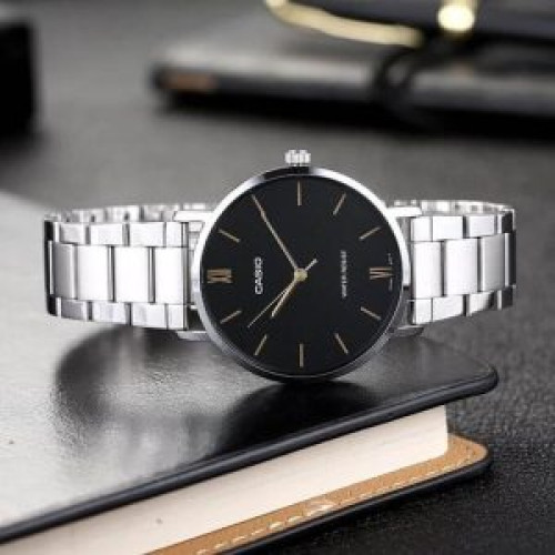 Casio – LTP-VT01D-1B – Montre femme classique Casio – LTP-VT01D-1B – Montre femme classique