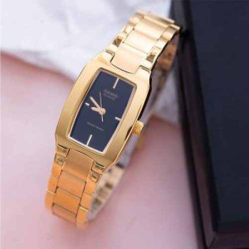 Casio – LTP-1165N-1C – Montre rectangulaire pour femmes Casio – LTP-1165N-1C – Montre rectangulaire pour femmes