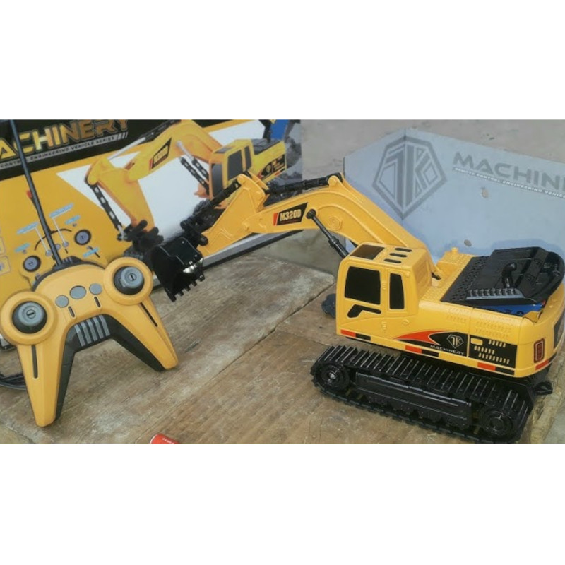 Excavatrice télécommandée (TRAX)