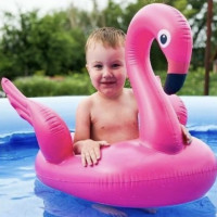 Bouée gonflable en forme de flamant rose