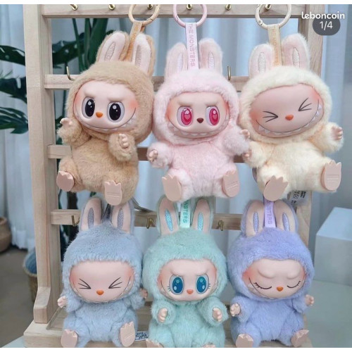 POP MART Labubu