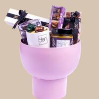 VASE CADEAU M BOITE 150G CHOCOLAT, MUG CHOCOLAT, LES ORANGETTES 100G , BOITE 5 PIECE CHOCOLAT ,TABELLET KUNAFA PISTACHE ,PATE A TARTINER