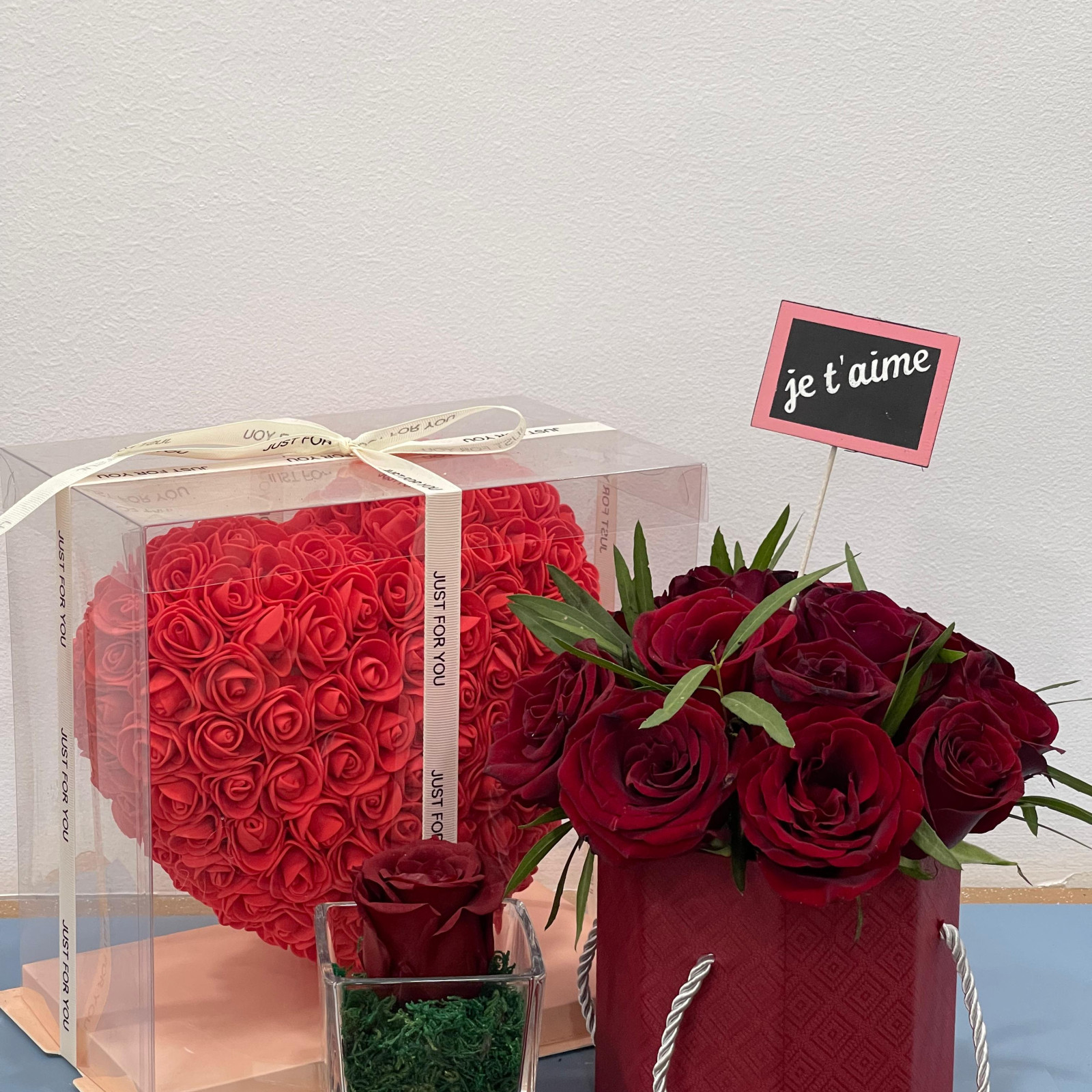 Pack 3 Box de roses rouges naturelle et cœur de roses artificielle et 1 Rose éternelle