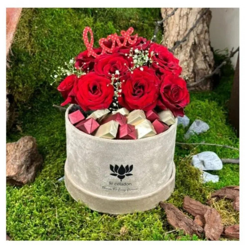 Box Love Red Flowers Box Love Red Flowers