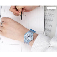 Casio – Bleu – Bracelet transparent – Unisexe -Étanche – léger – MQ-24S-2BDF
