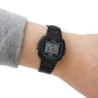Casio – Montre digitale noir bracelet en caoutchouc noir – LA-20WH-1ADF