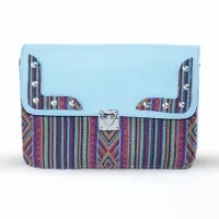 Sac Azerwal en cuir bleu ciel et tissu berbère – Élégance artisanale marocaine