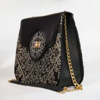 Sac Tazghart – Cuir Noir & Broderie Gharza