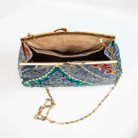 Sac Z’man – Broderie Multicolore & Velours Royal