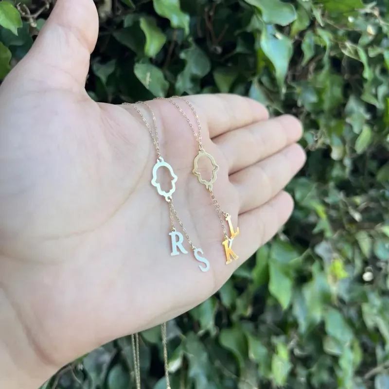 18 carats Khamisa avec des lettres en or