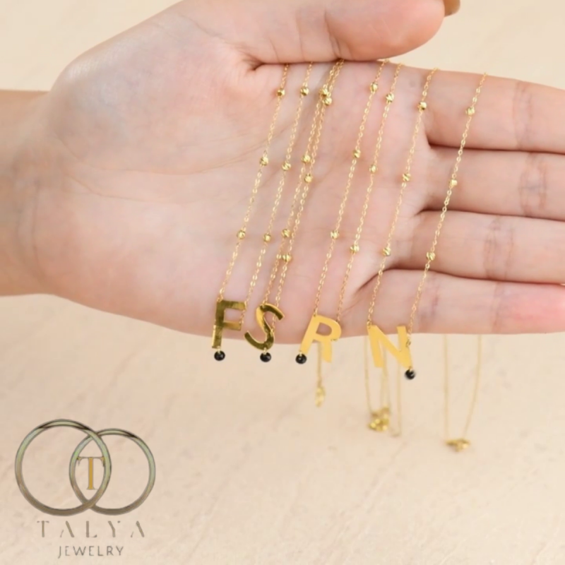 Collier alphabet en Or 18K