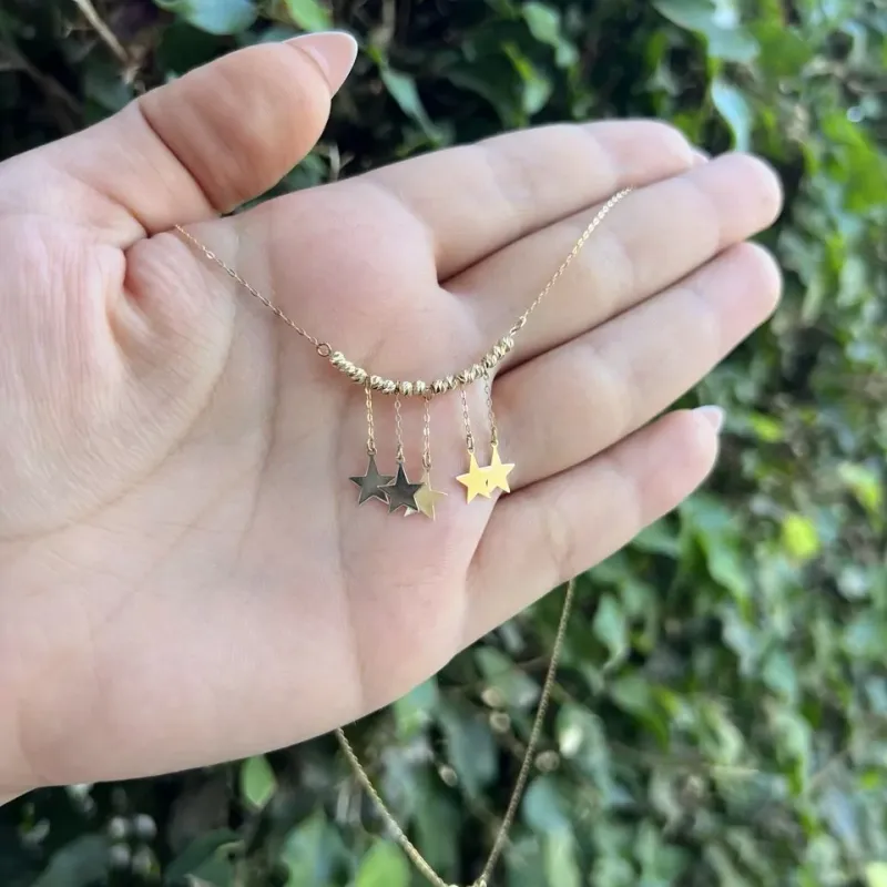 Collier étoiles en or 18 carats