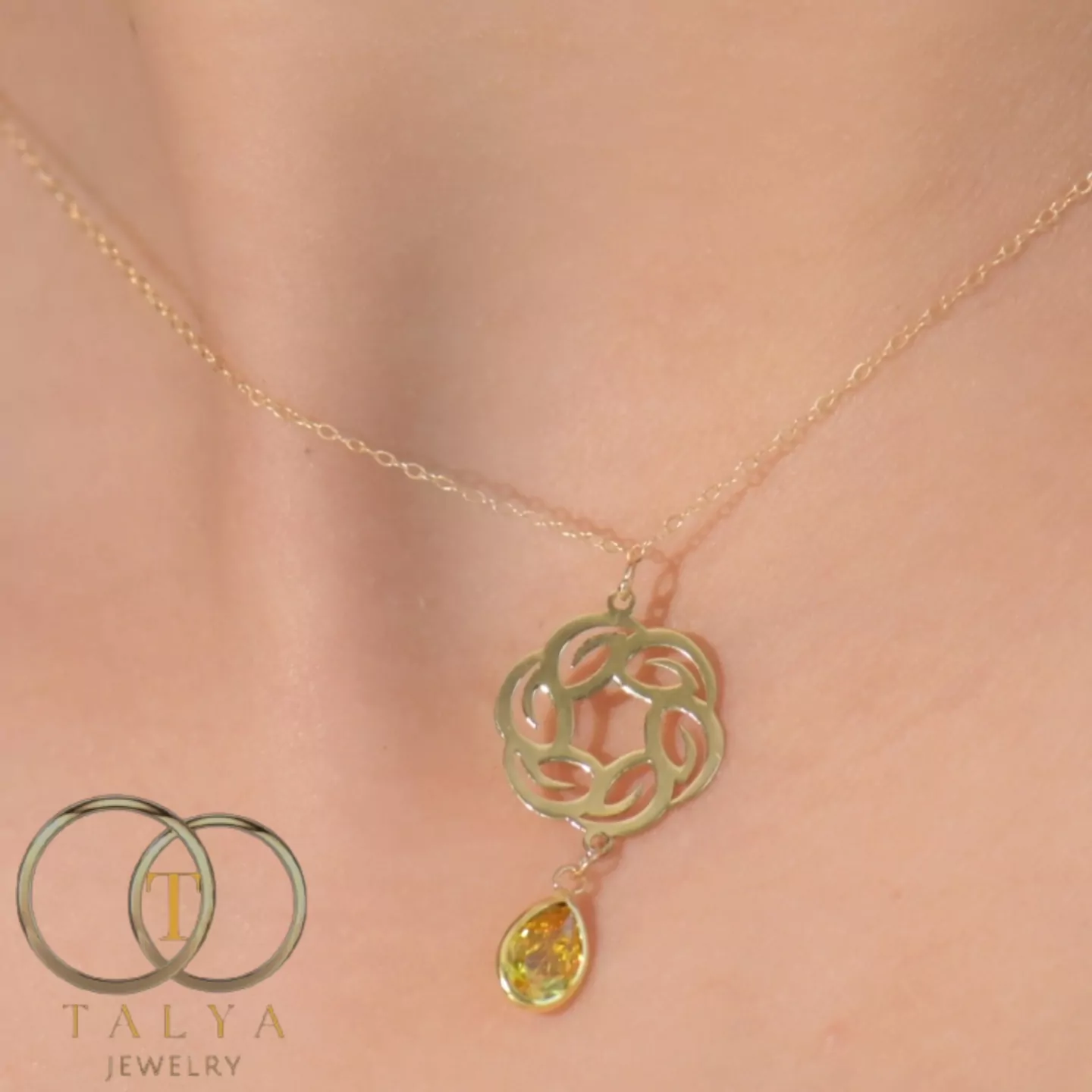 Collier Fleur Brillé En Or 18K