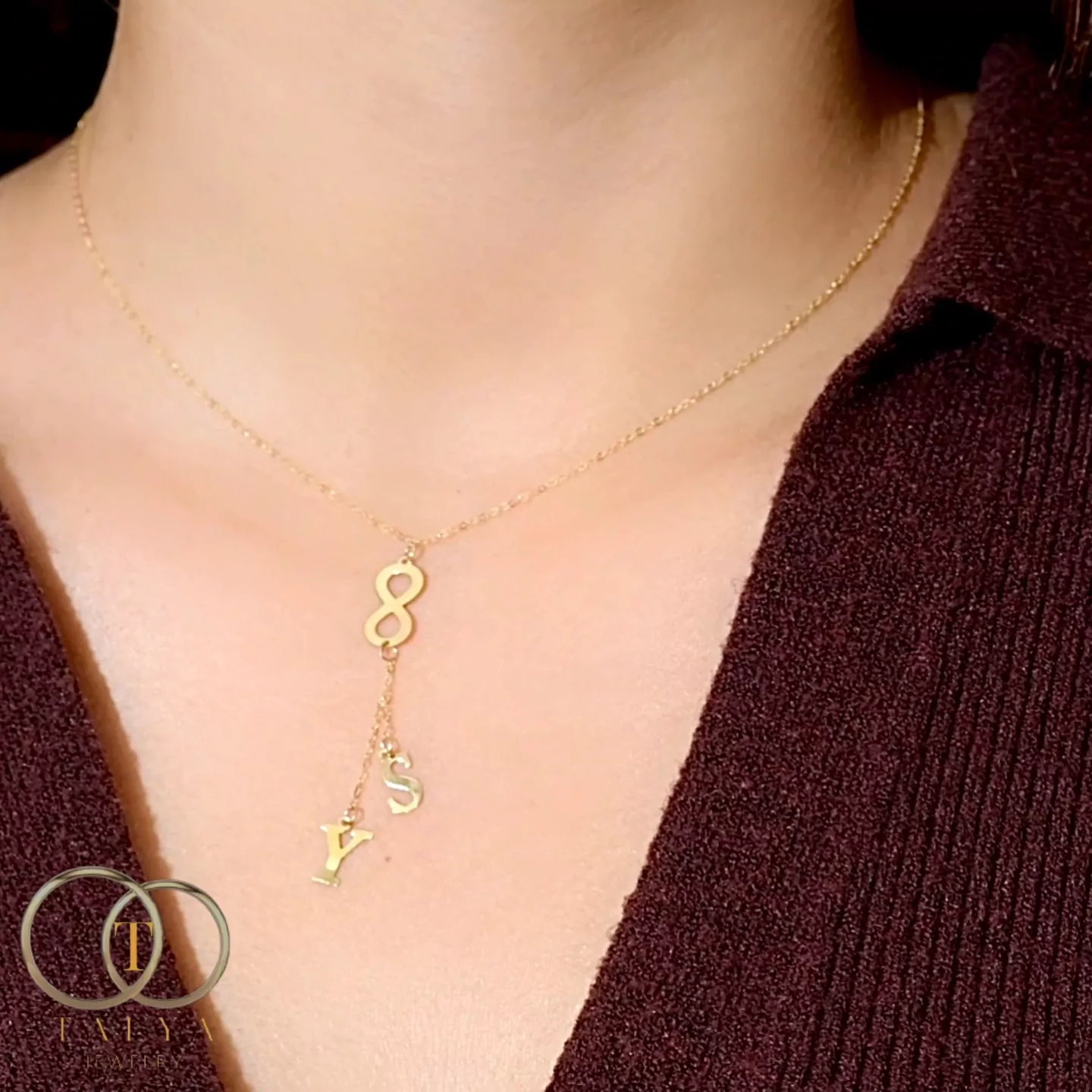 Collier lettres Infini En Or 18K