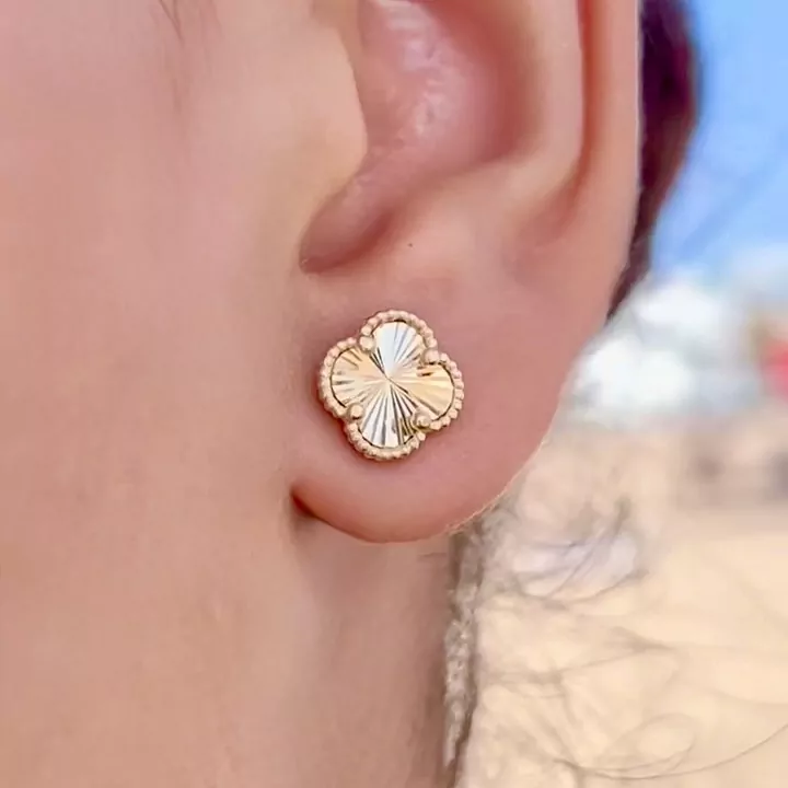 Boucles d’oreilles van clef En Or 18K