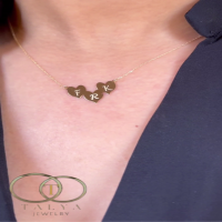 Collier Triple Coeur Gravé En Or 18K