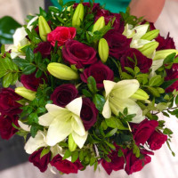 Red Roses and Lilies Bouquet
